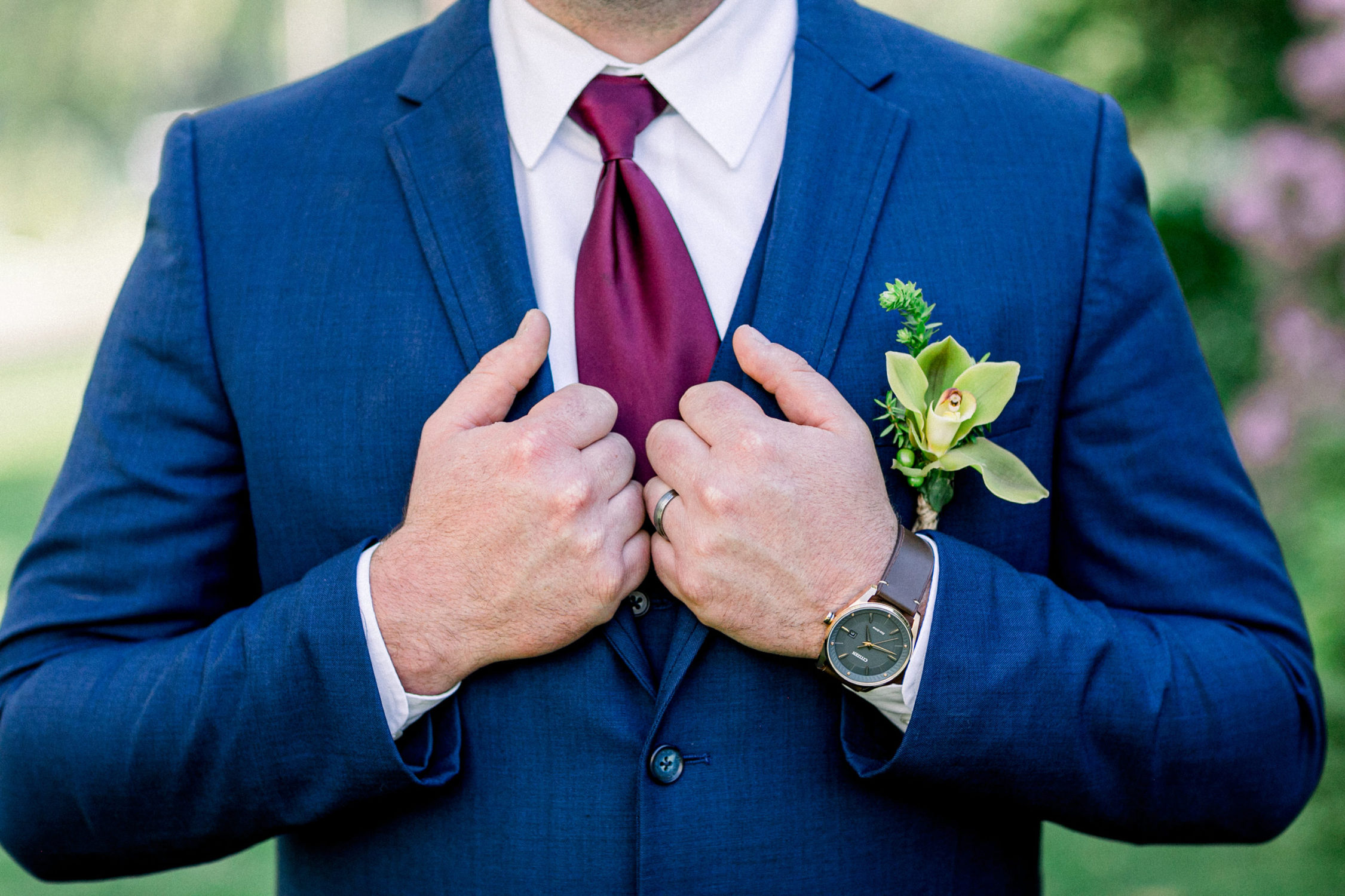 mens-blue-suit-wedding-harmony-hill-warren-maine-groom-getting-ready