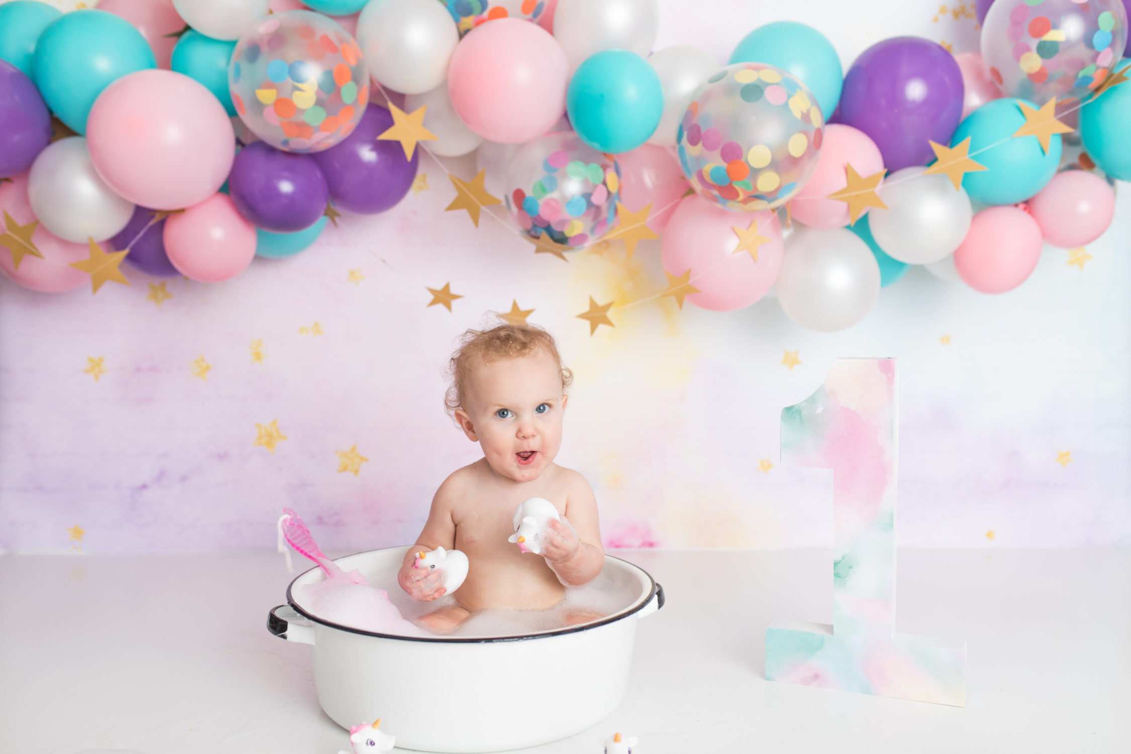one-year-baby-cake-smash-bath-birthday-coastal-maine-47-balloon-garland-tubby-unicorn